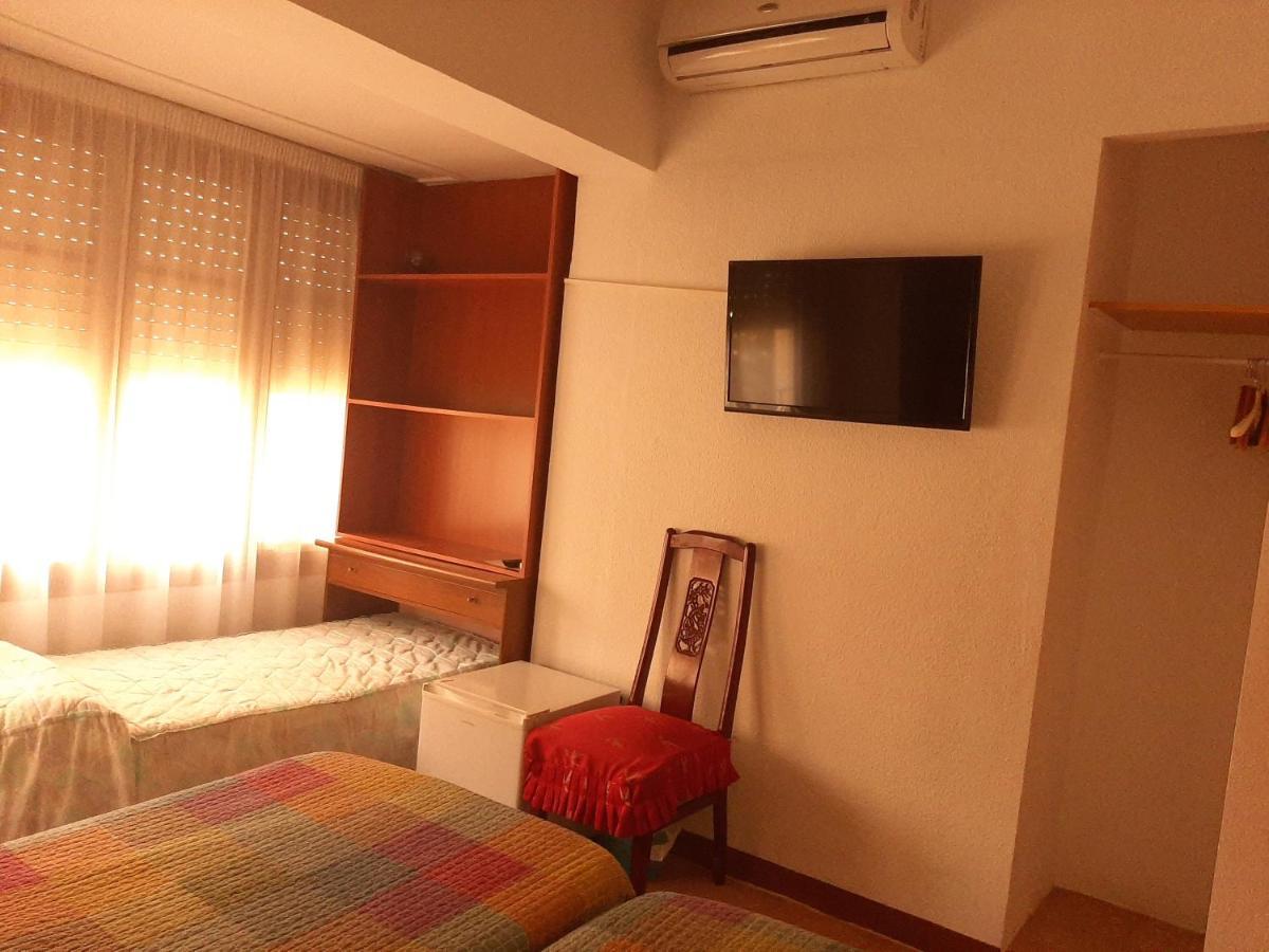 Hostal Platja Cambrils Luaran gambar